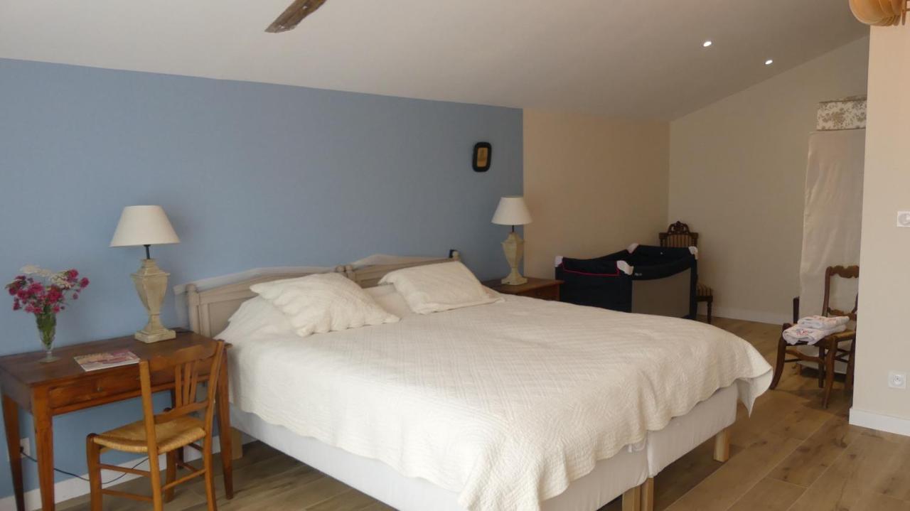 La Petite Lande Bed & Breakfast Ménil Екстериор снимка