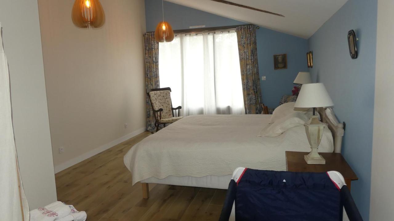 La Petite Lande Bed & Breakfast Ménil Екстериор снимка