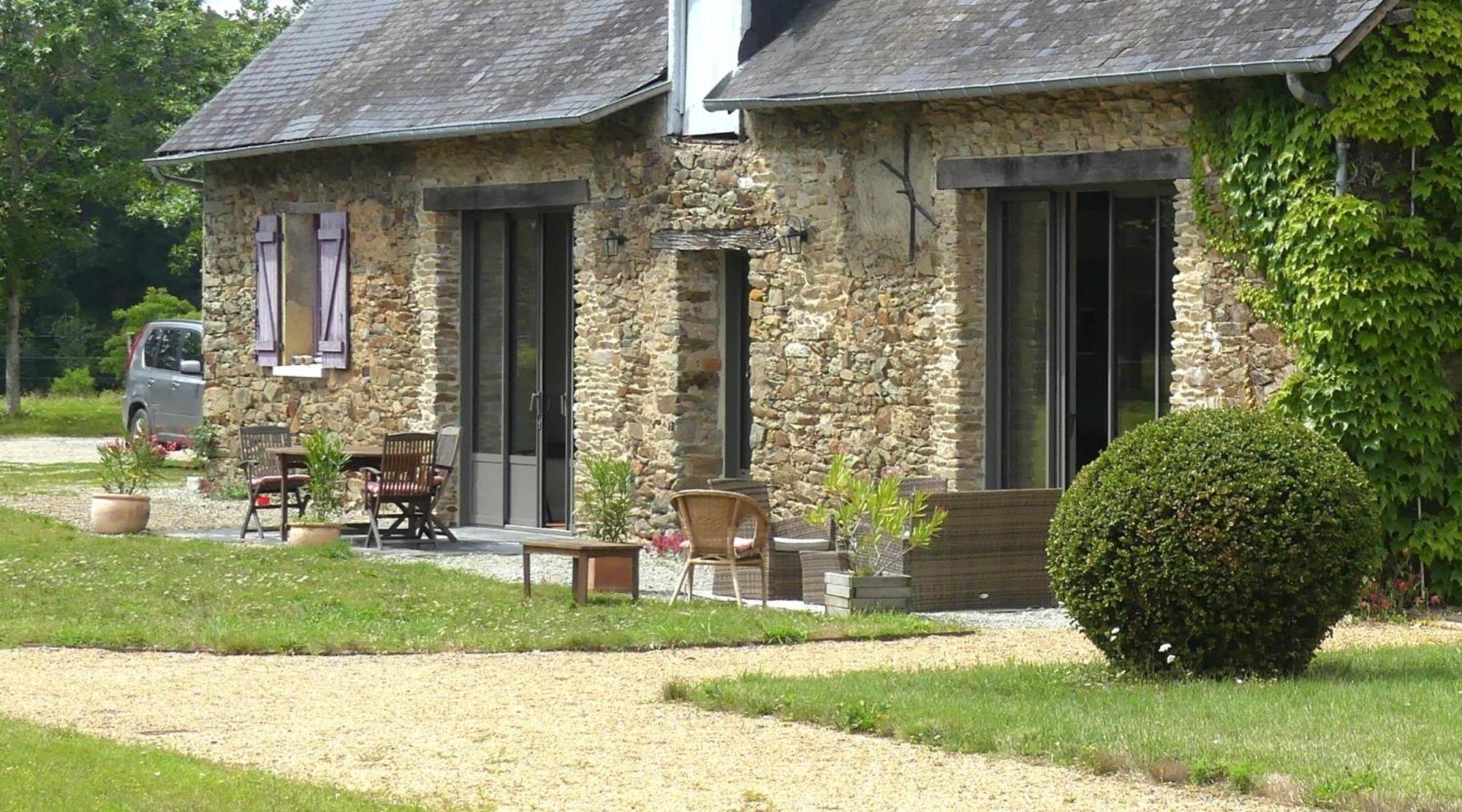 La Petite Lande Bed & Breakfast Ménil Екстериор снимка